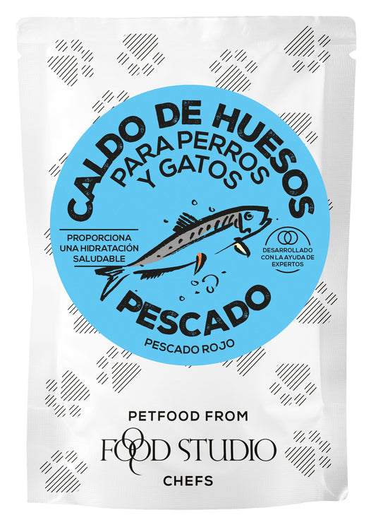 ¿Es bueno darle a tu perro caldo de verduras, carne o pescado?